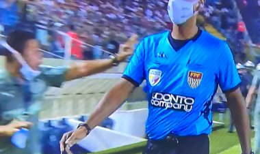 Torcedor armado invade jogo entre São Paulo e Palmeiras