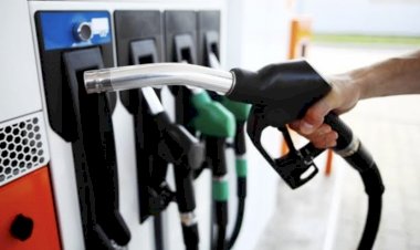 Preço do litro da gasolina bate recorde e passa dos  oito reais