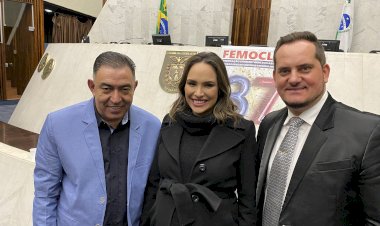 Femoclam comemora 37 anos de atuação e homenageia colaboradores