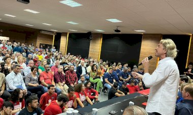 Zeca Dirceu confirma pré-candidatura a prefeito de Curitiba para unir todos os partidos progressistas