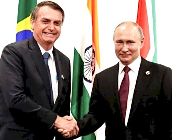 Bolsonaro não se posiciona contra a guerra promovida por Putin