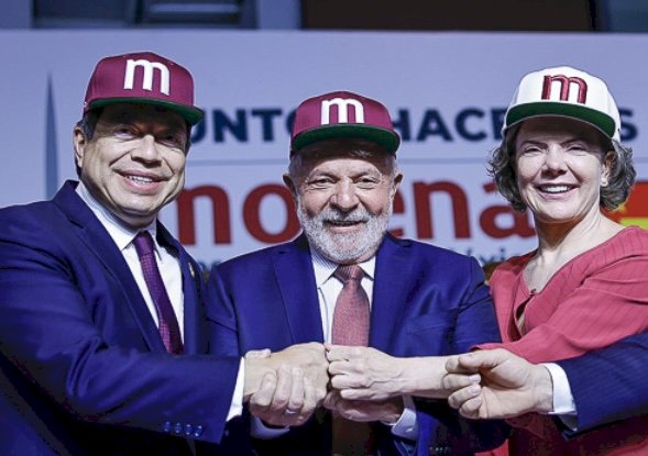 México: Gleisi firma parceria com o partido Morena e Lula é aplaudidíssimo
